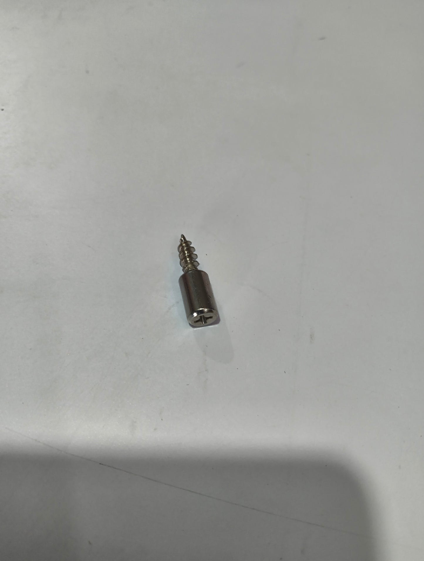 Self tapping screws with rubber diy pruduct